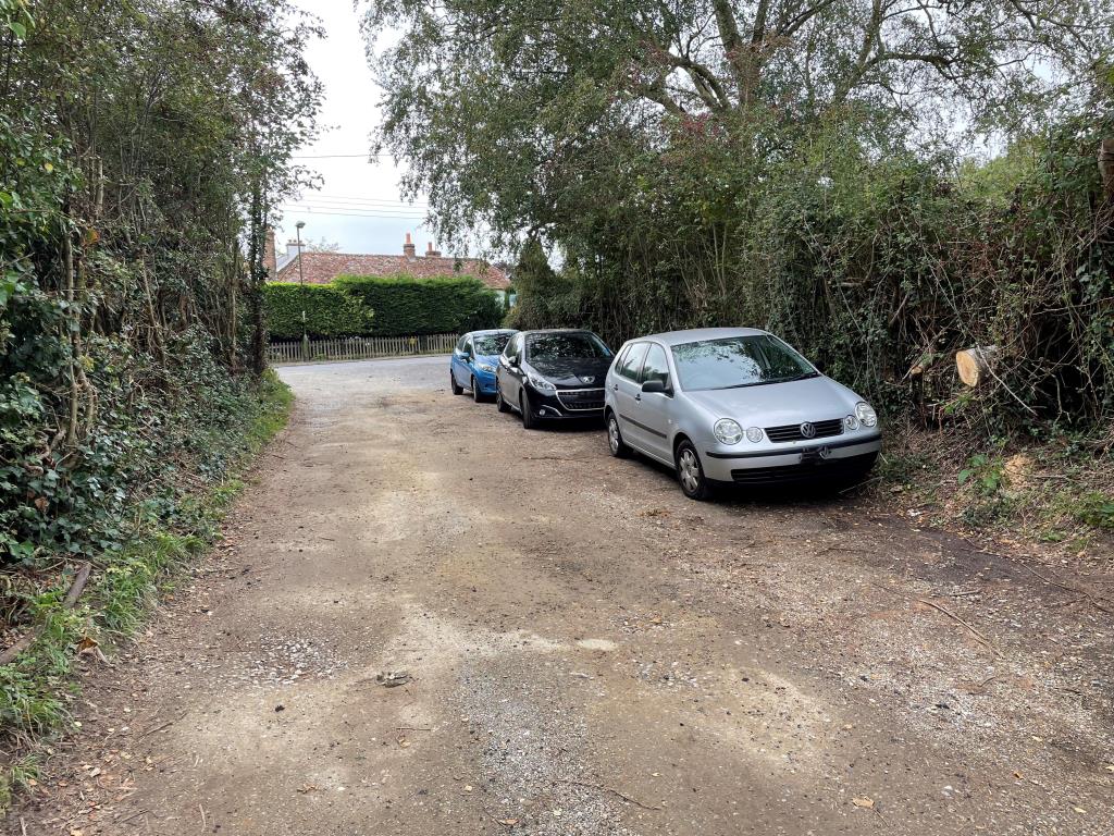 Lot: 28 - VACANT LAND OF APPROXIMATELY 0.25 ACRES - 